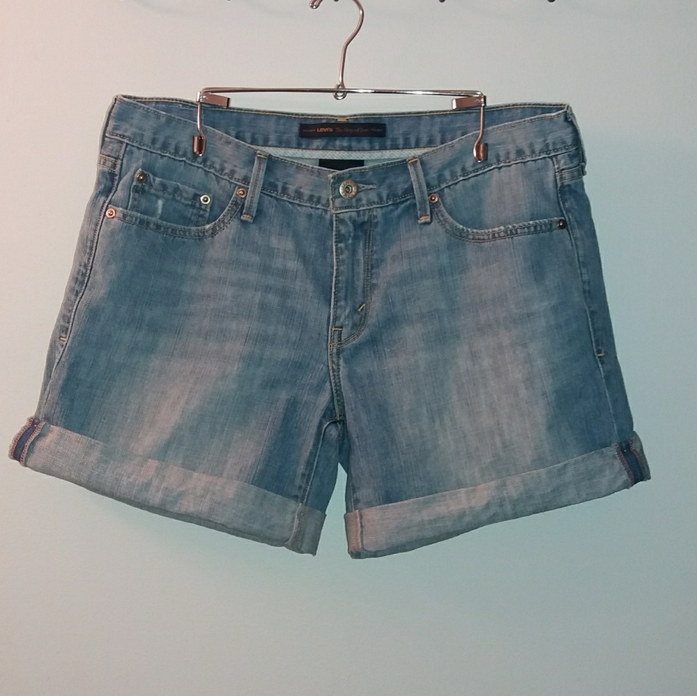 Levi's Boyfriend Jean shorts